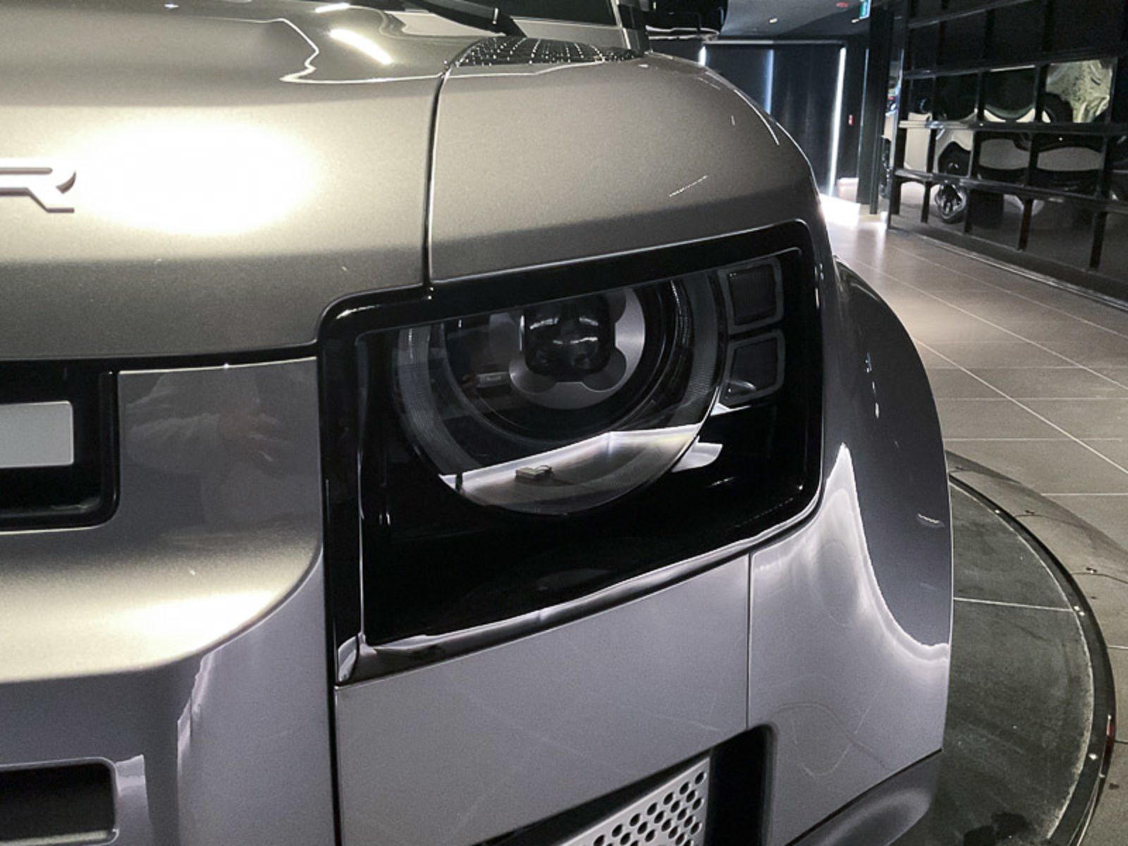 2024 Land Rover Defender S, Vancouver, Cash