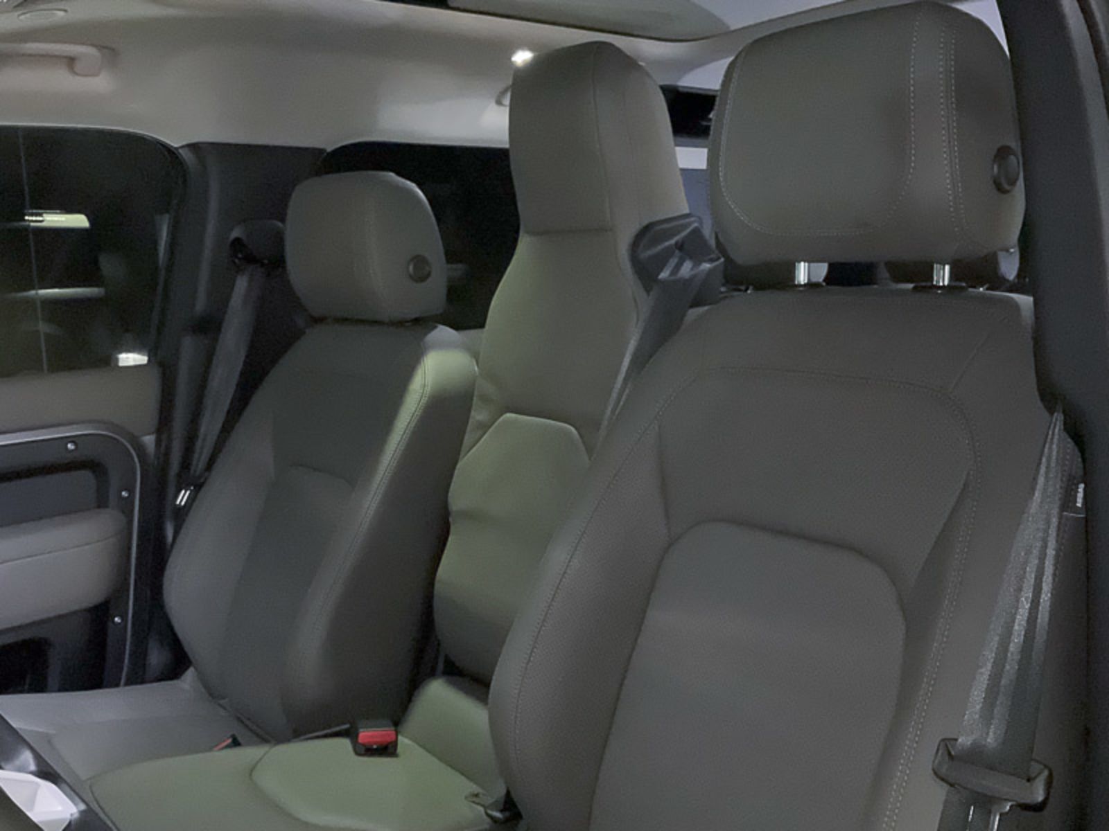 2024 Land Rover Defender S, Vancouver, Cash