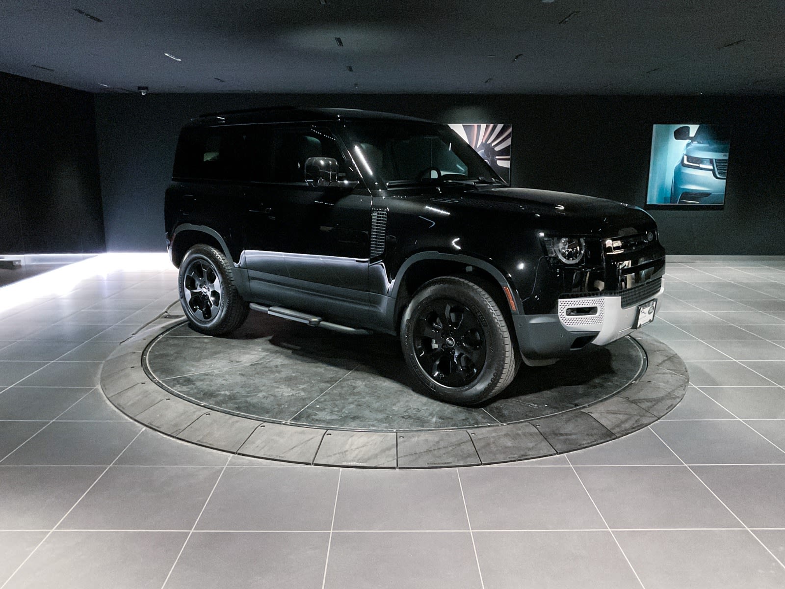 2025 Land Rover Defender S, Vancouver, Cash