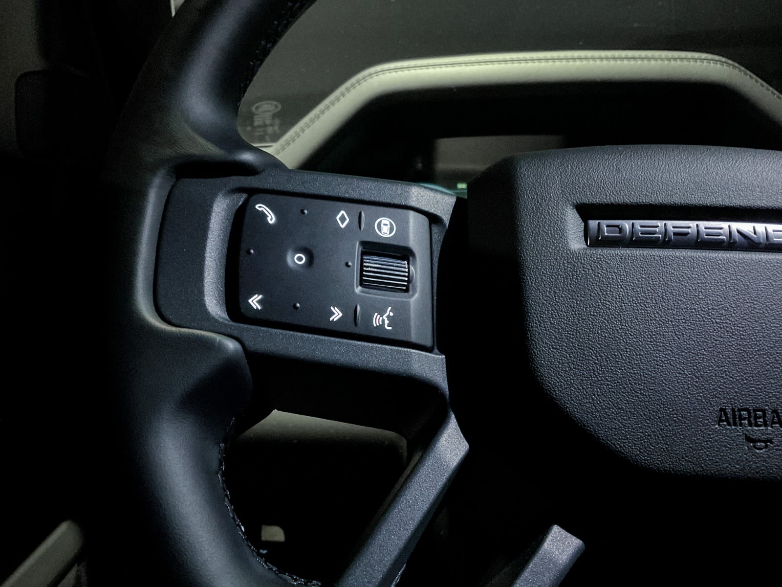 2025 Land Rover Defender S, Vancouver, Cash