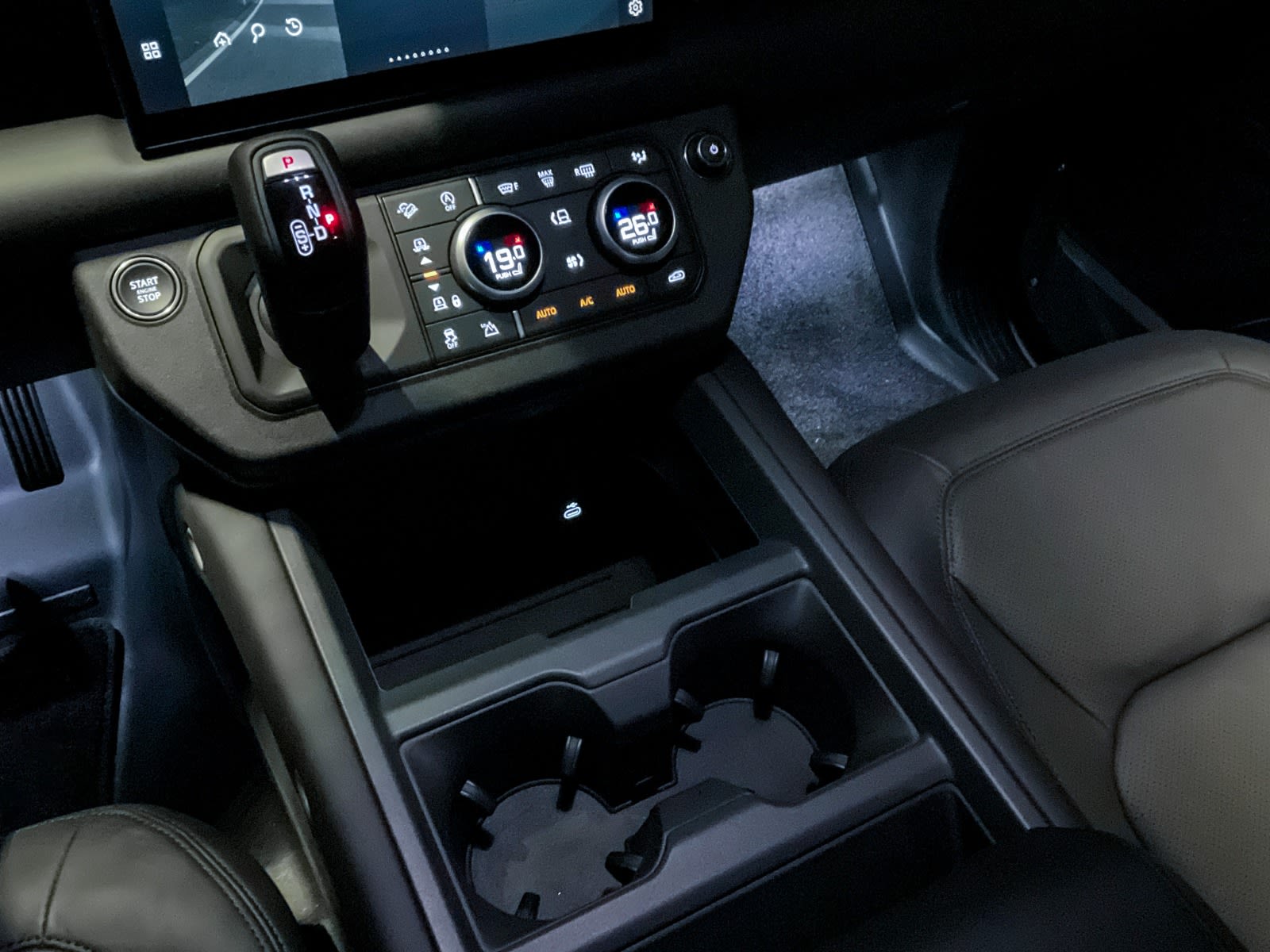 2025 Land Rover Defender S, Vancouver, Cash