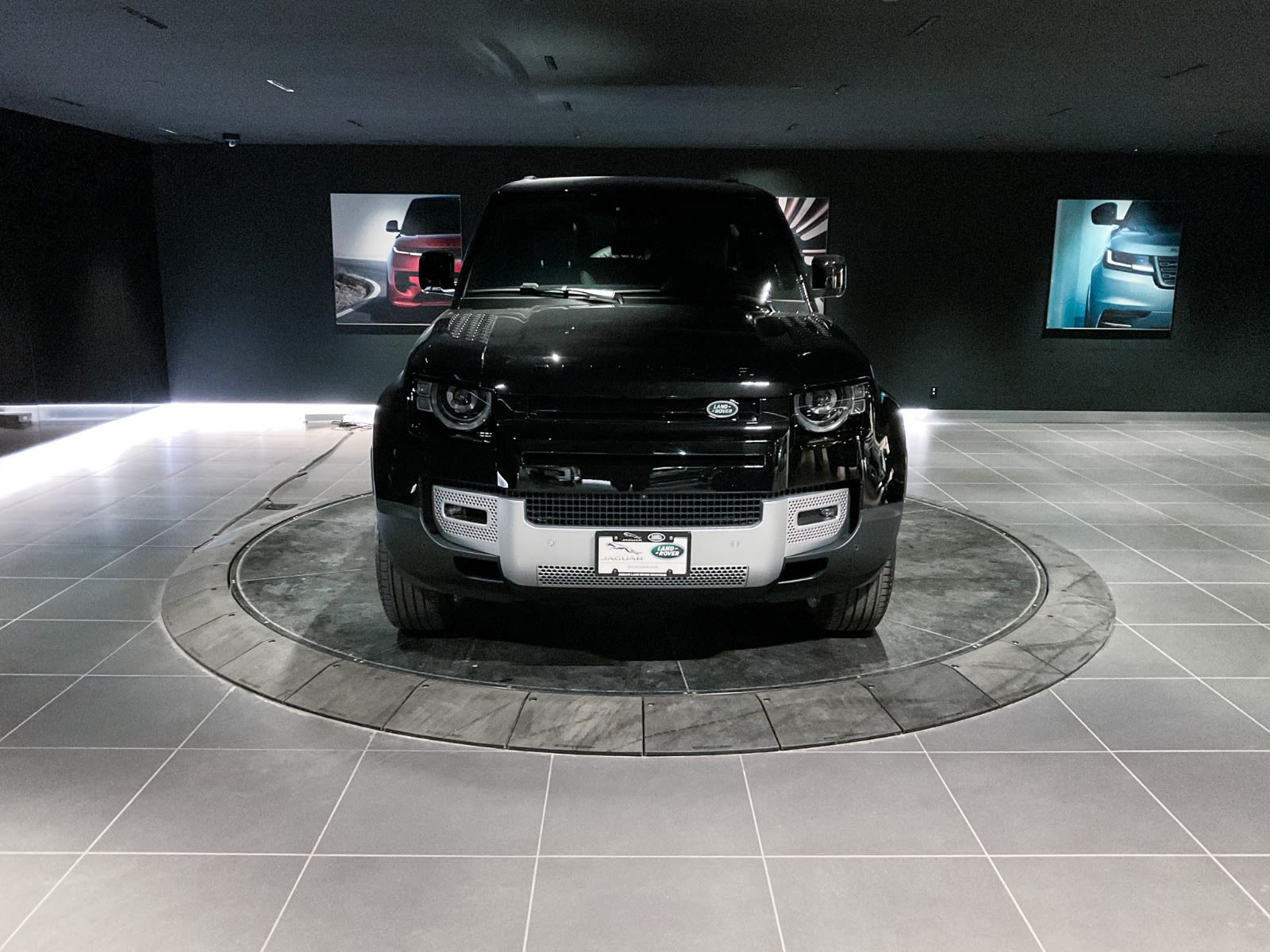 2025 Land Rover Defender S, Vancouver, Cash