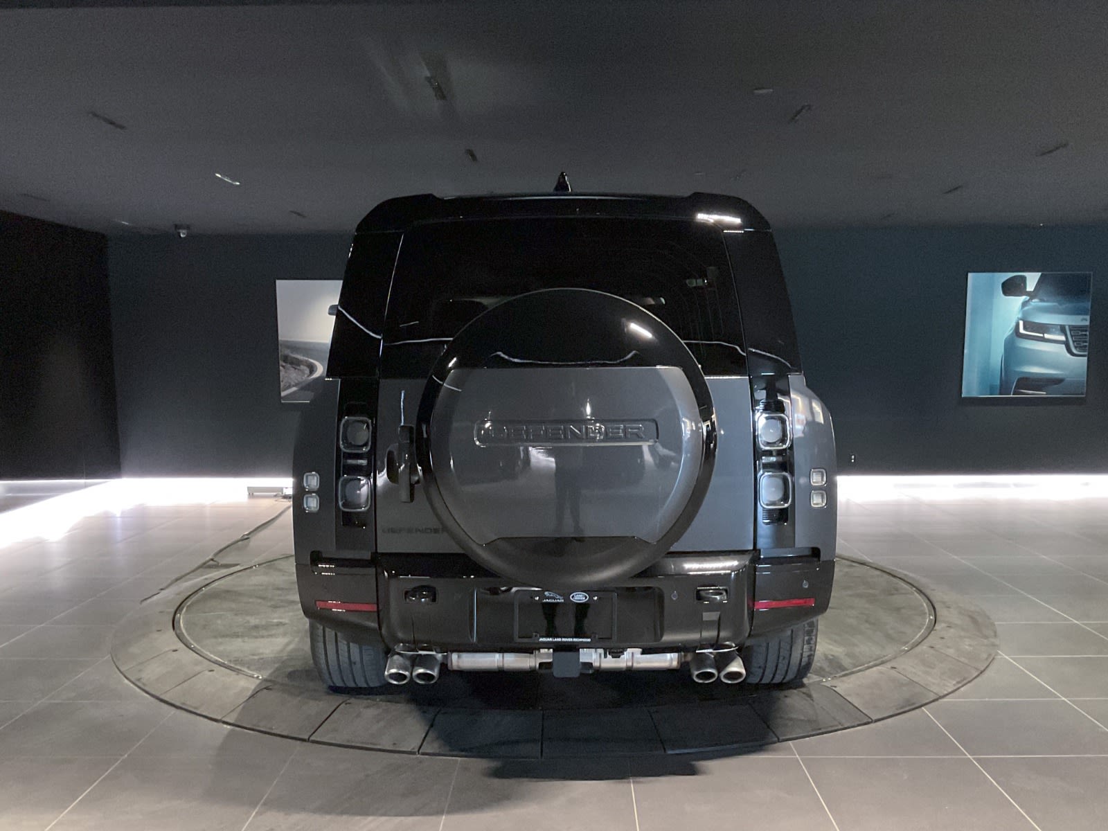 2025 Land Rover Defender V8, Vancouver, Cash