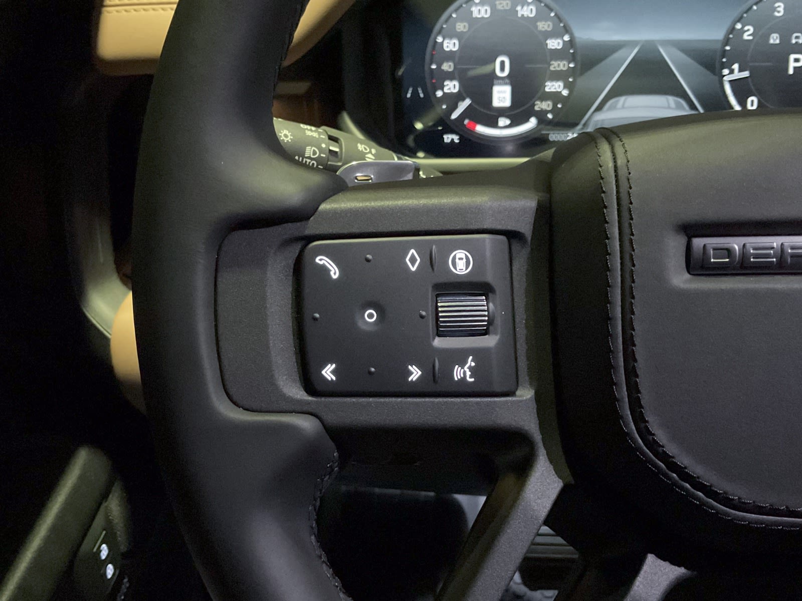 2025 Land Rover Defender V8, Vancouver, Cash