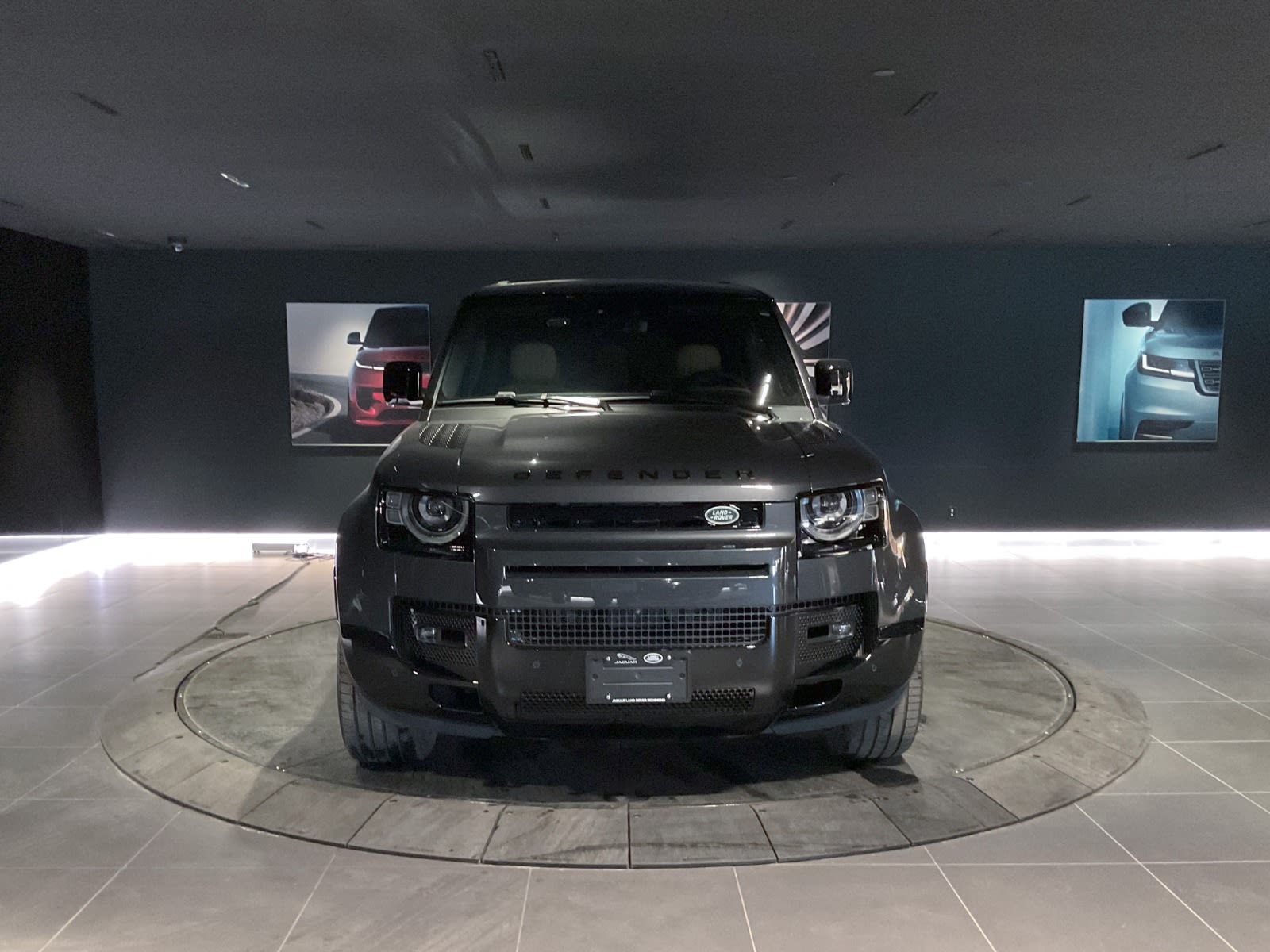 2025 Land Rover Defender V8, Vancouver, Cash