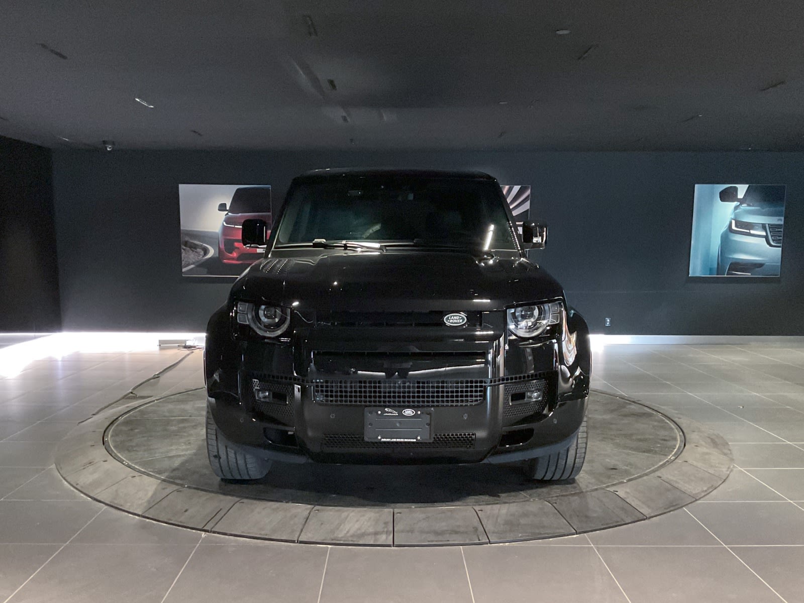 2025 Land Rover Defender V8, Vancouver, Cash