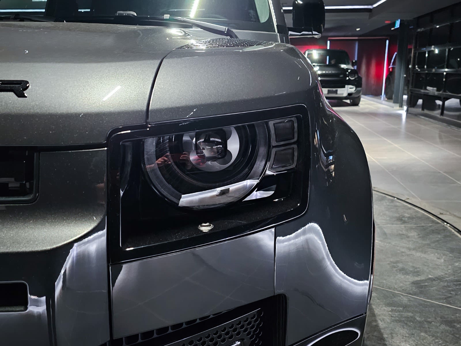 2025 Land Rover Defender V8, Vancouver, Cash