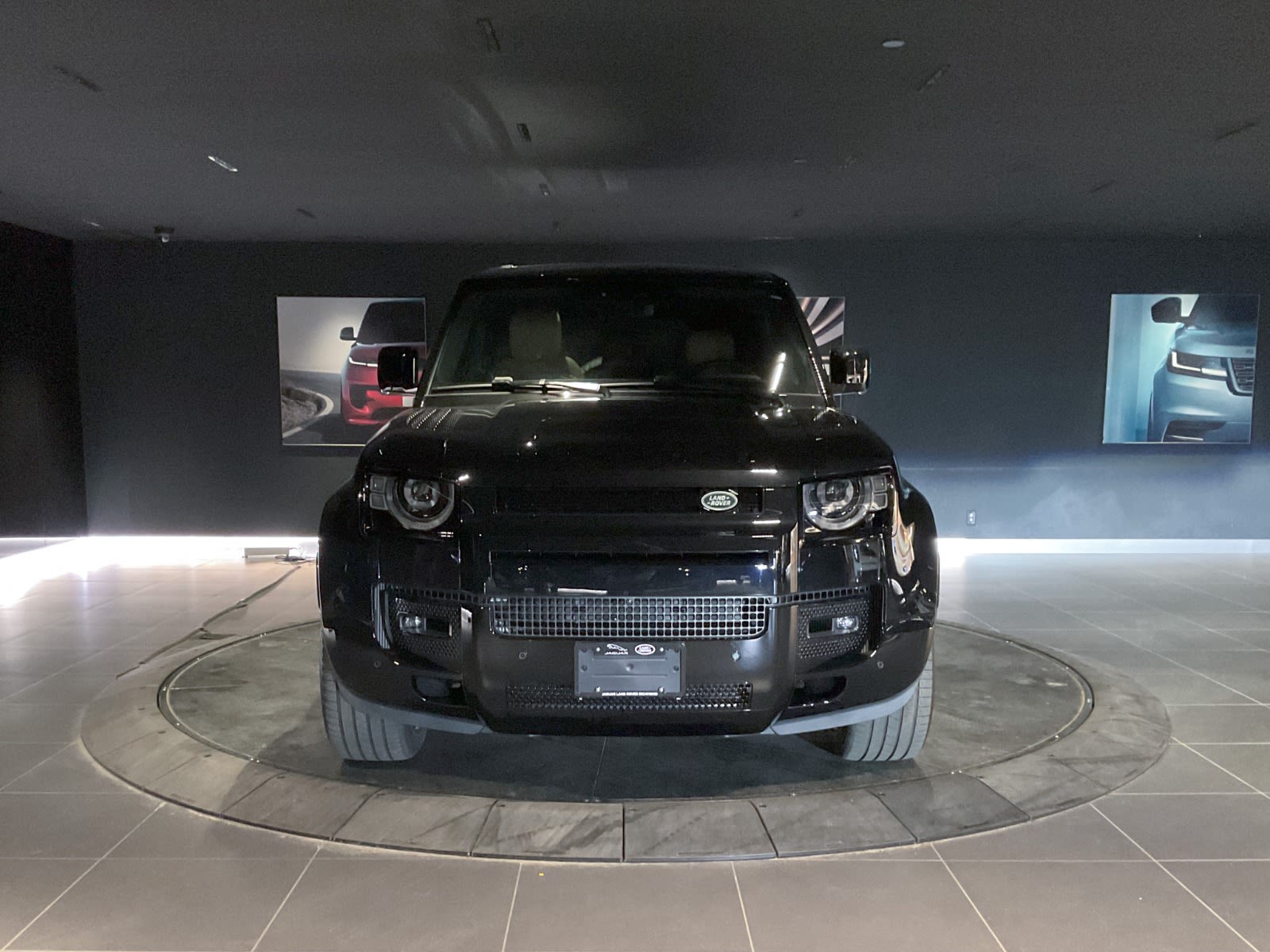 2025 Land Rover Defender X-Dynamic SE, Vancouver, Cash