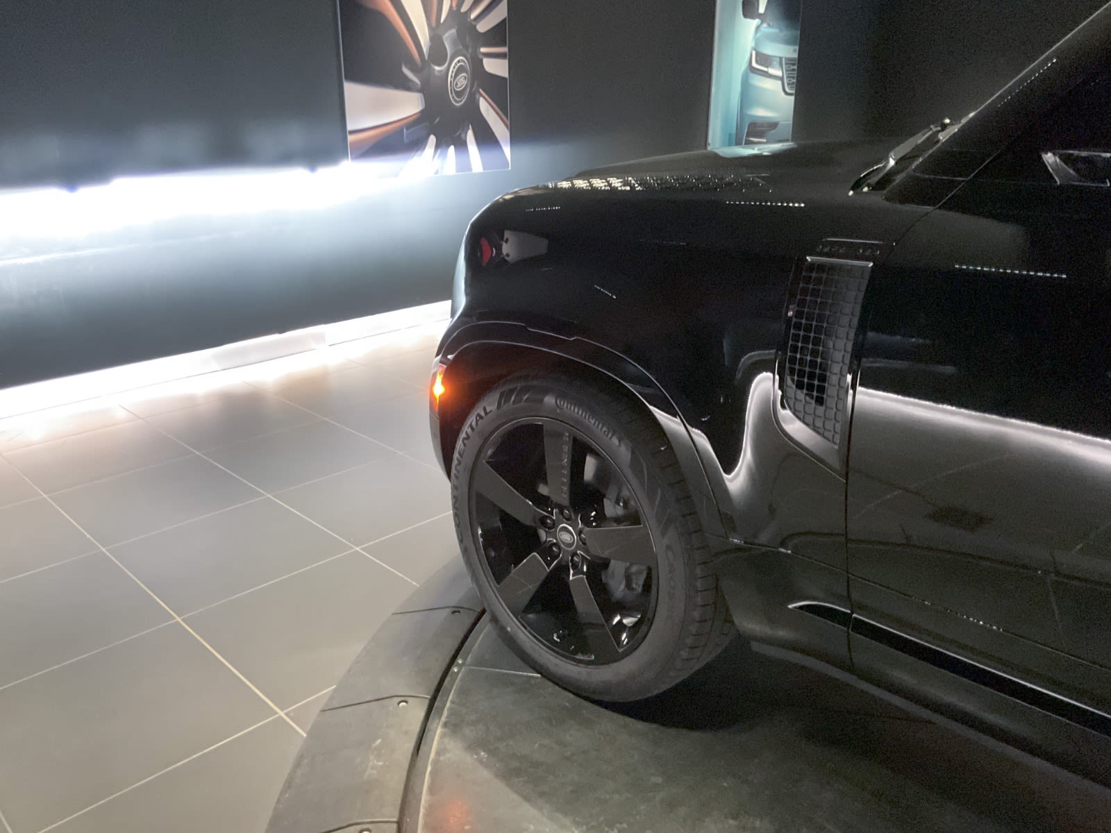 2025 Land Rover Defender X-Dynamic SE, Vancouver, Cash