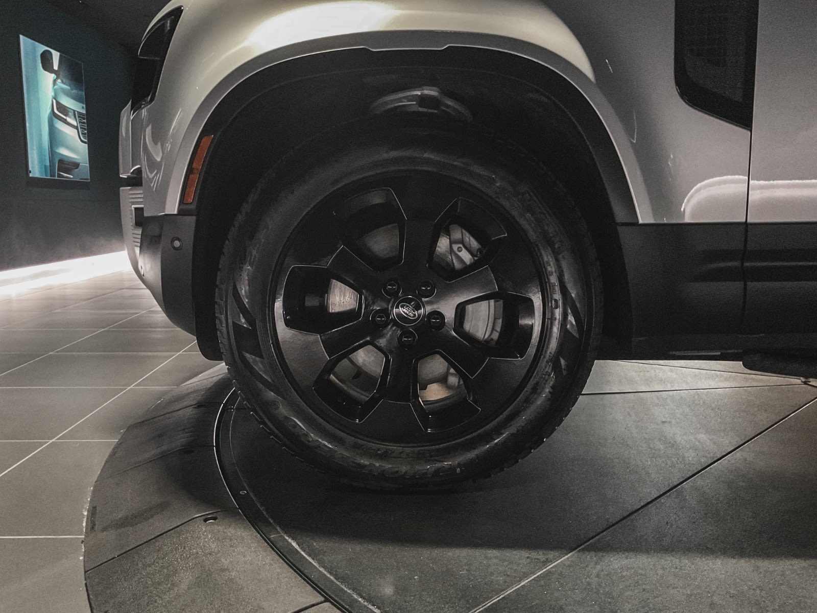 2024 Land Rover Defender S, Vancouver, Cash