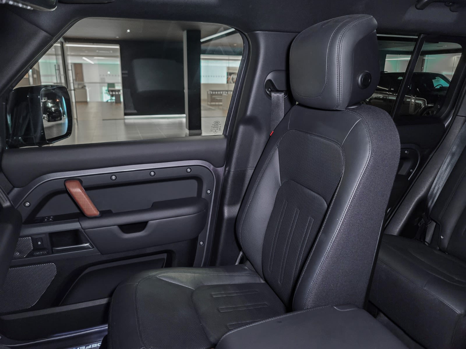 2022 Land Rover Defender X, Vancouver, Cash