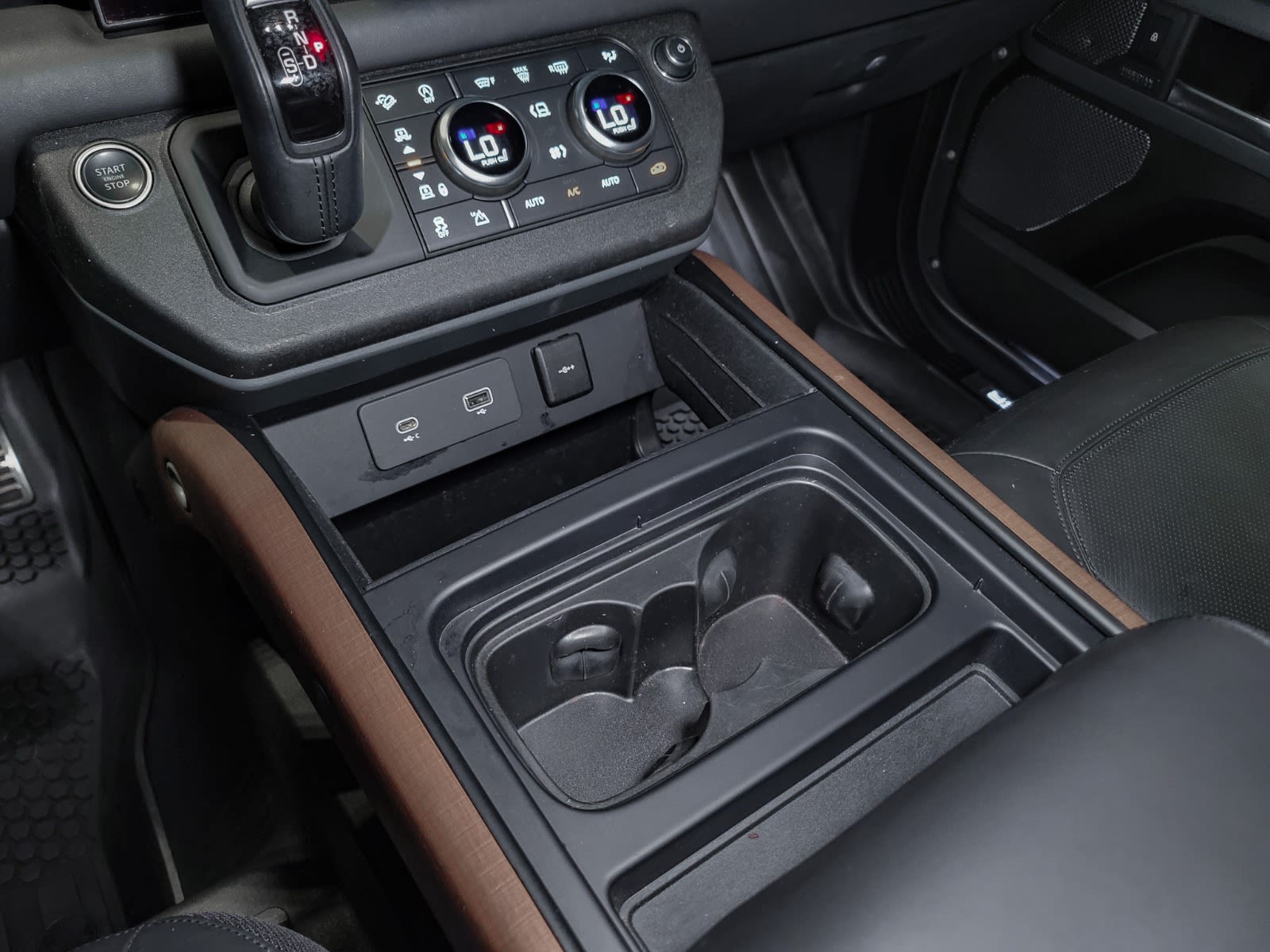 2022 Land Rover Defender X, Vancouver, Cash