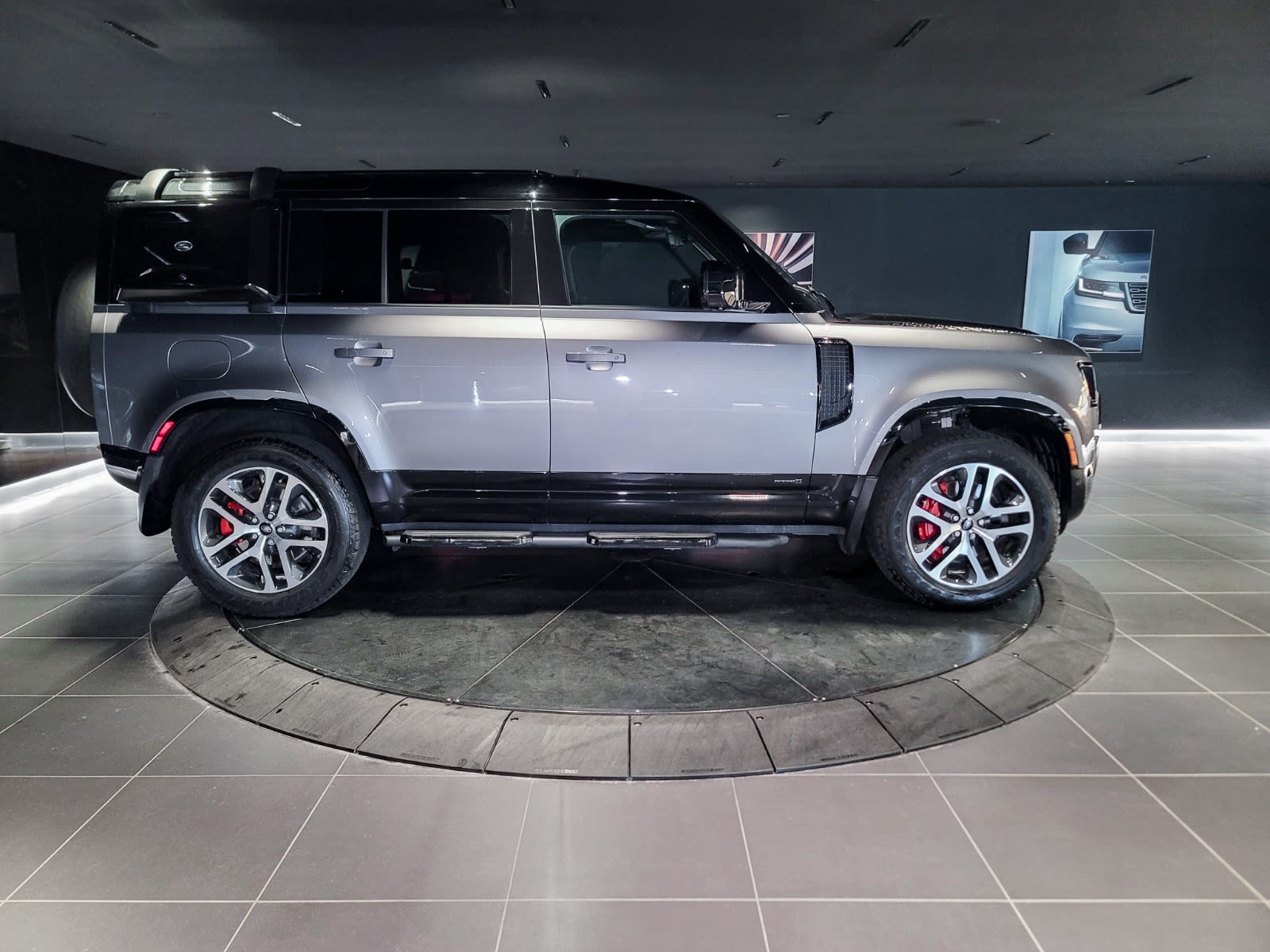 2022 Land Rover Defender X, Vancouver, Cash