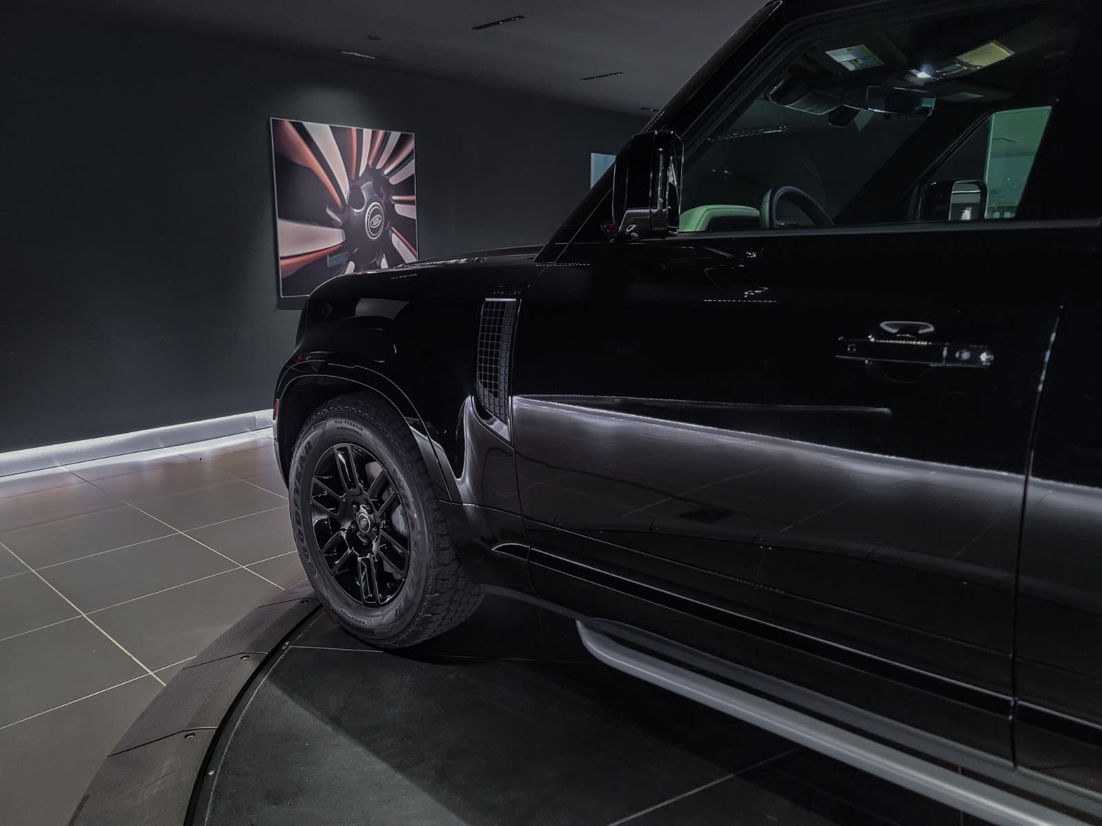 2025 Land Rover Defender X-Dynamic SE, Vancouver, Cash