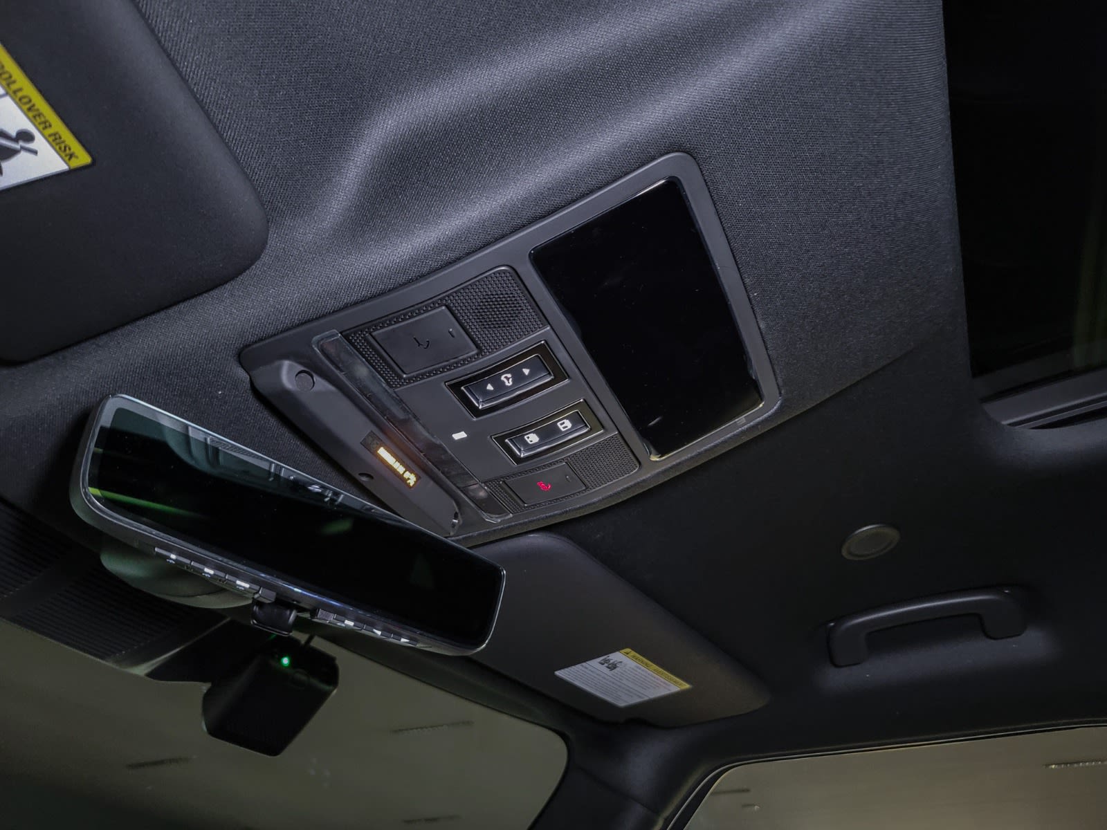 2025 Land Rover Defender X-Dynamic SE, Vancouver, Cash