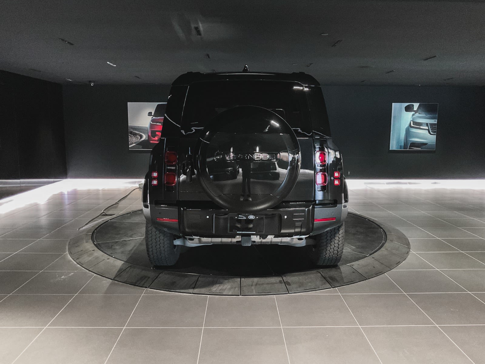 2024 Land Rover Defender S, Vancouver, Cash
