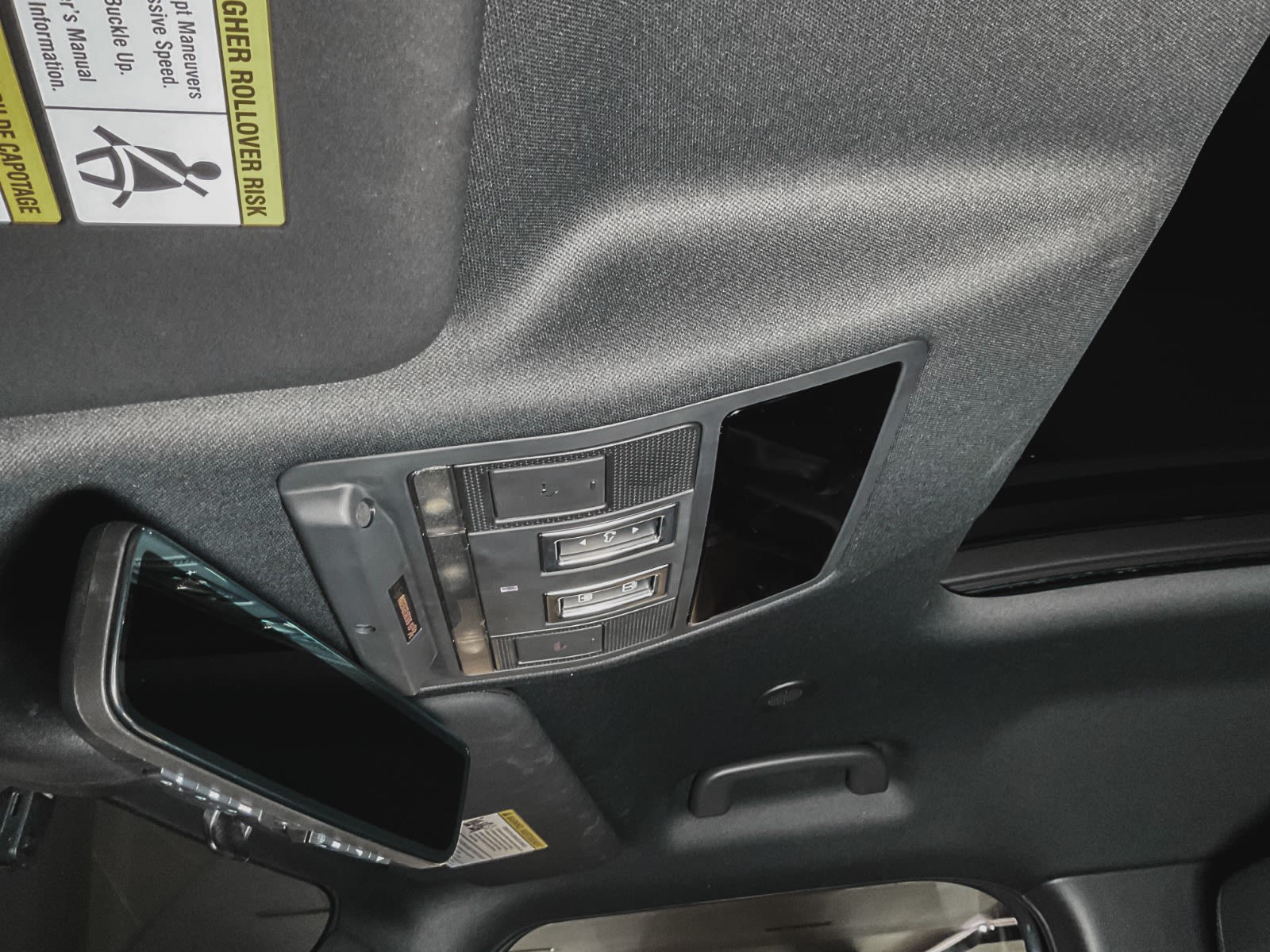 2024 Land Rover Defender S, Vancouver, Cash