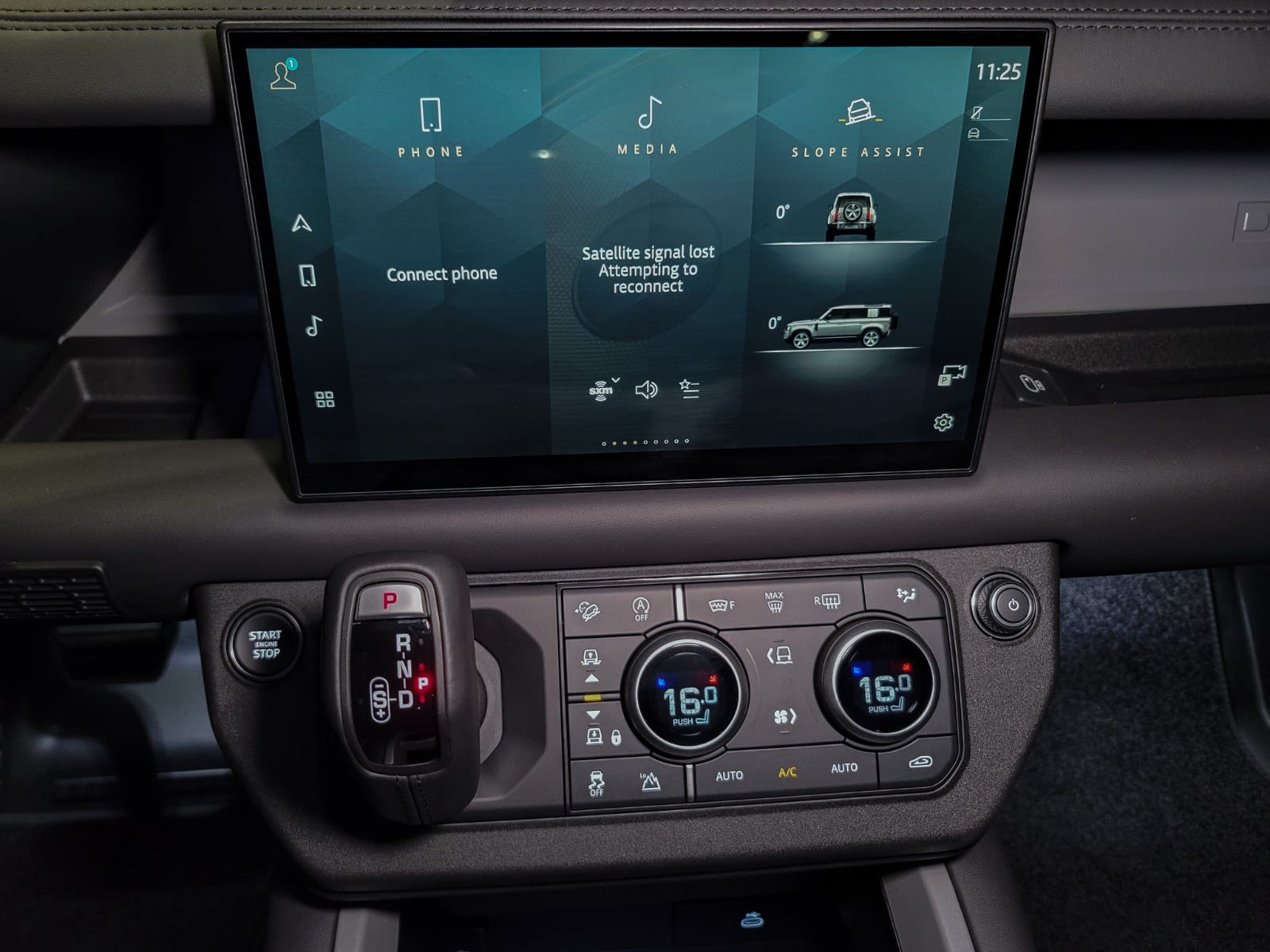 2025 Land Rover Defender V8, Vancouver, Cash