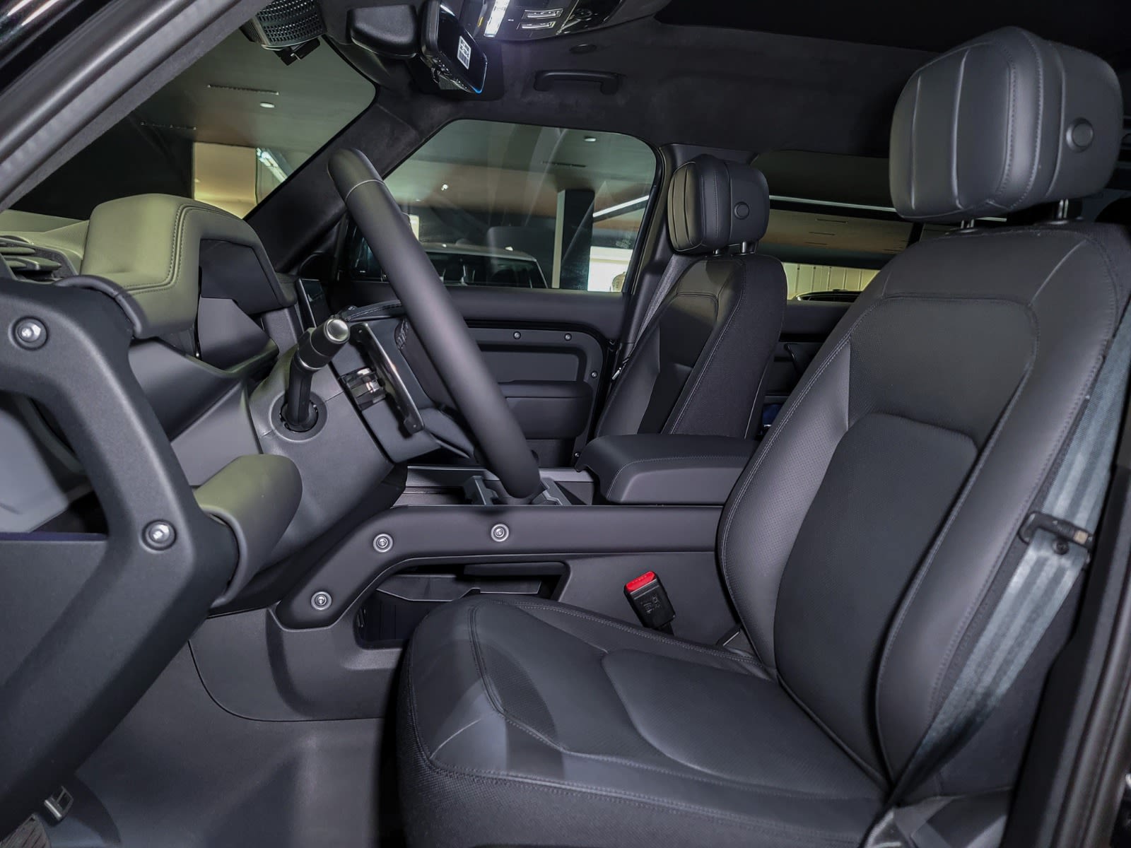 2025 Land Rover Defender V8, Vancouver, Cash