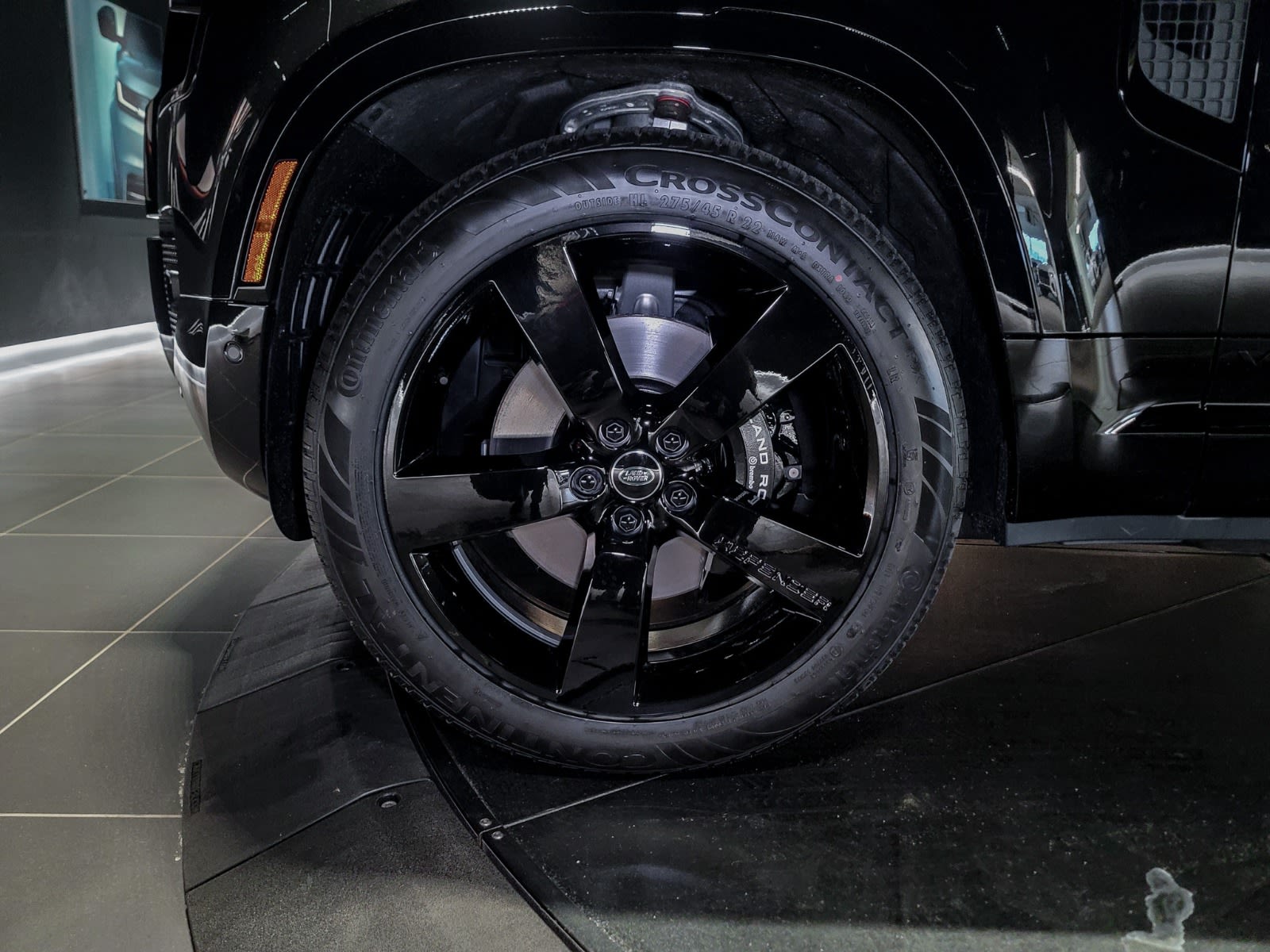 2025 Land Rover Defender V8, Vancouver, Cash