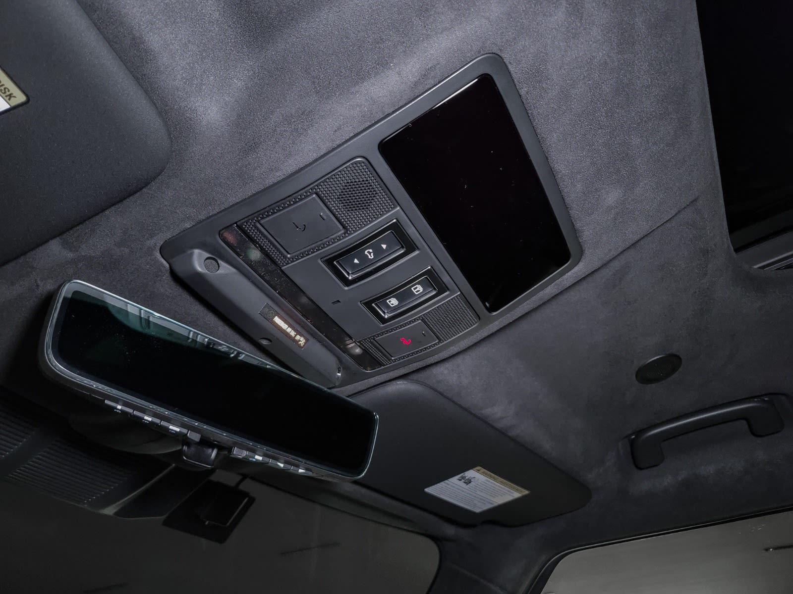 2025 Land Rover Defender V8, Vancouver, Cash