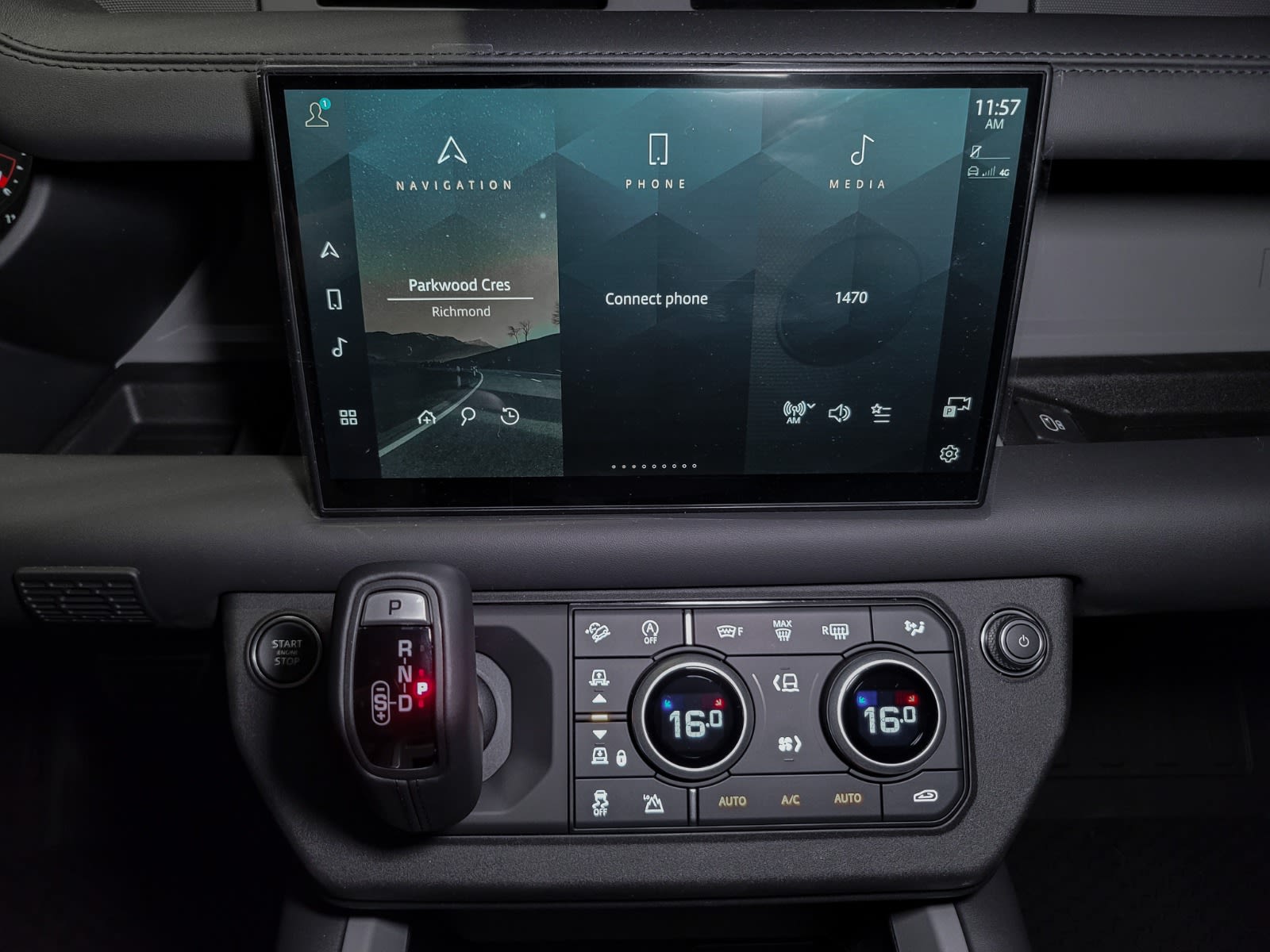 2025 Land Rover Defender V8, Vancouver, Cash