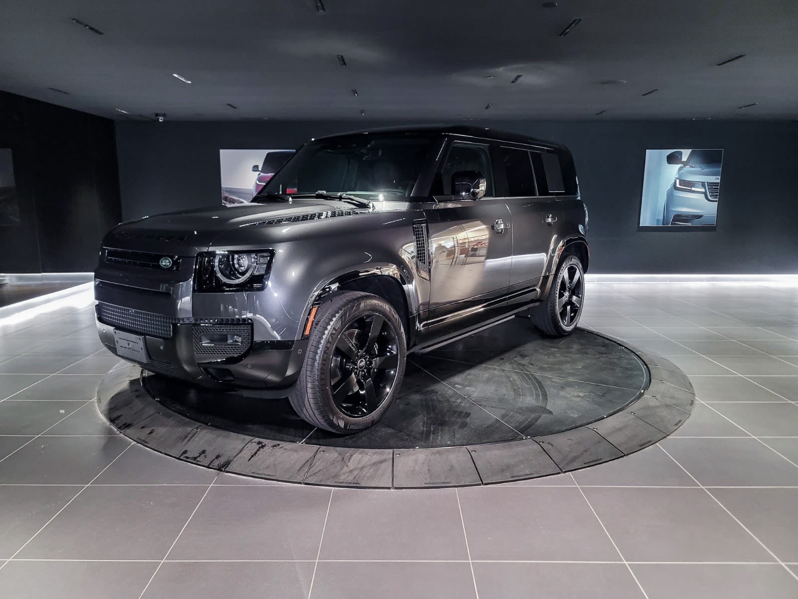 2025 Land Rover Defender V8, Vancouver, Cash