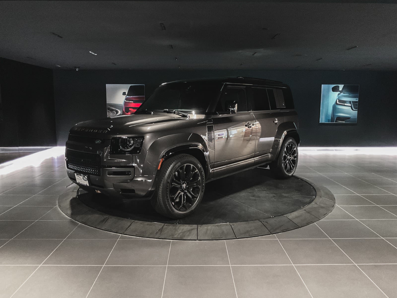 2025 Land Rover Defender OCTA, Vancouver, Cash