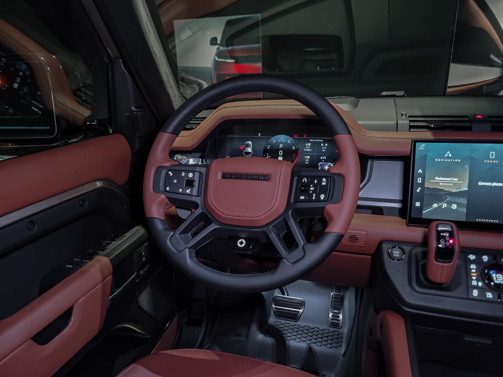 2025 Land Rover Defender OCTA, Vancouver, Cash