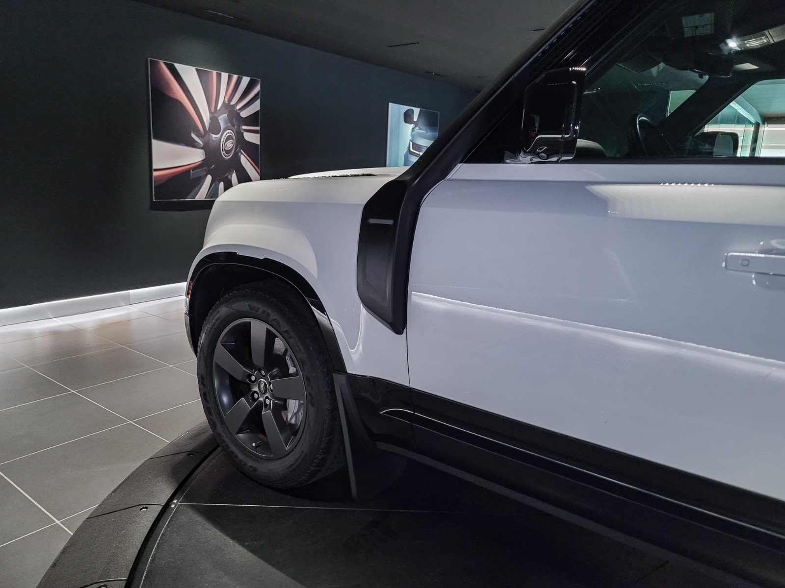 2022 Land Rover Defender X-Dynamic SE, Vancouver, Cash