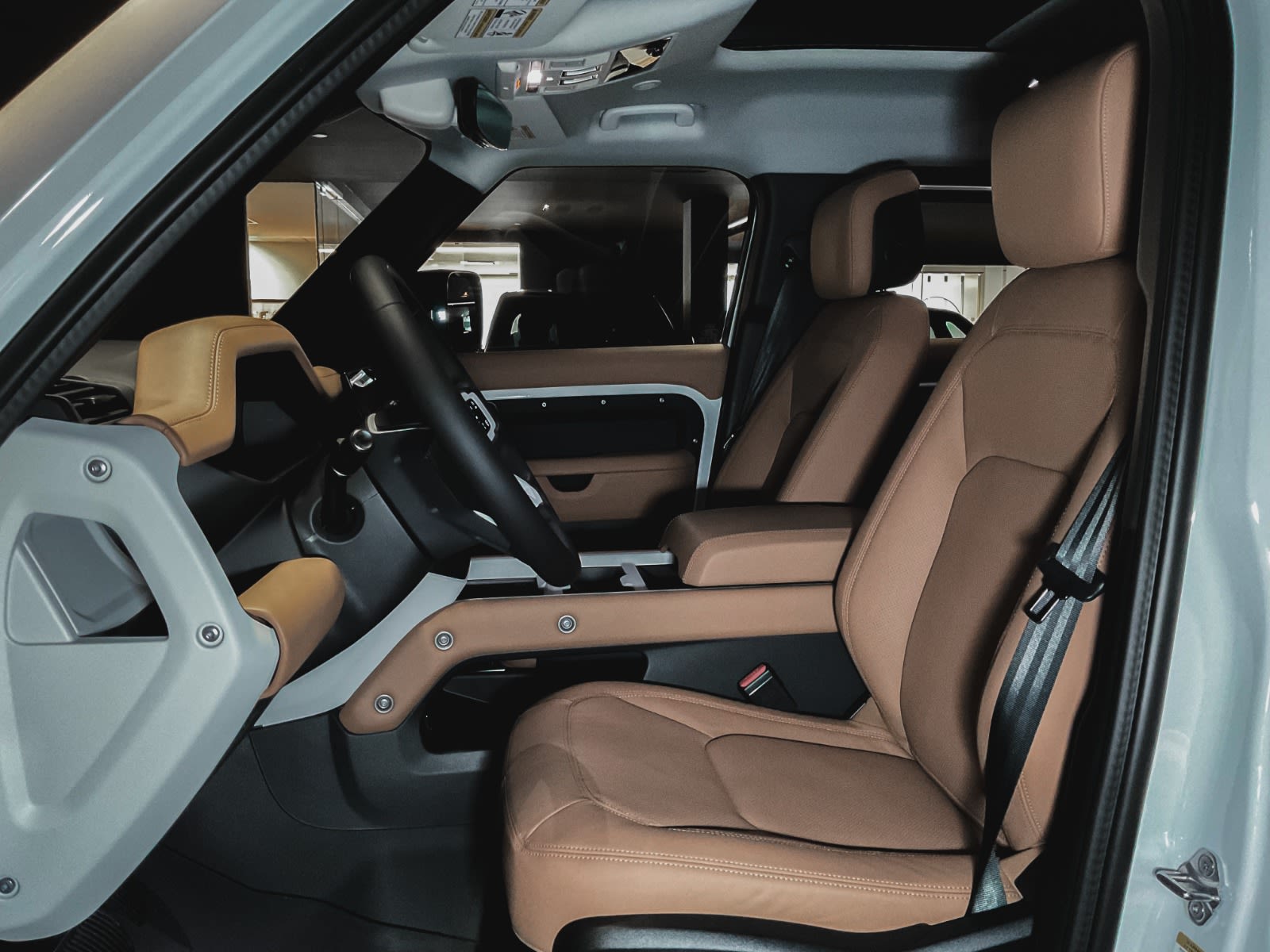 2025 Land Rover Defender S, Vancouver, Cash