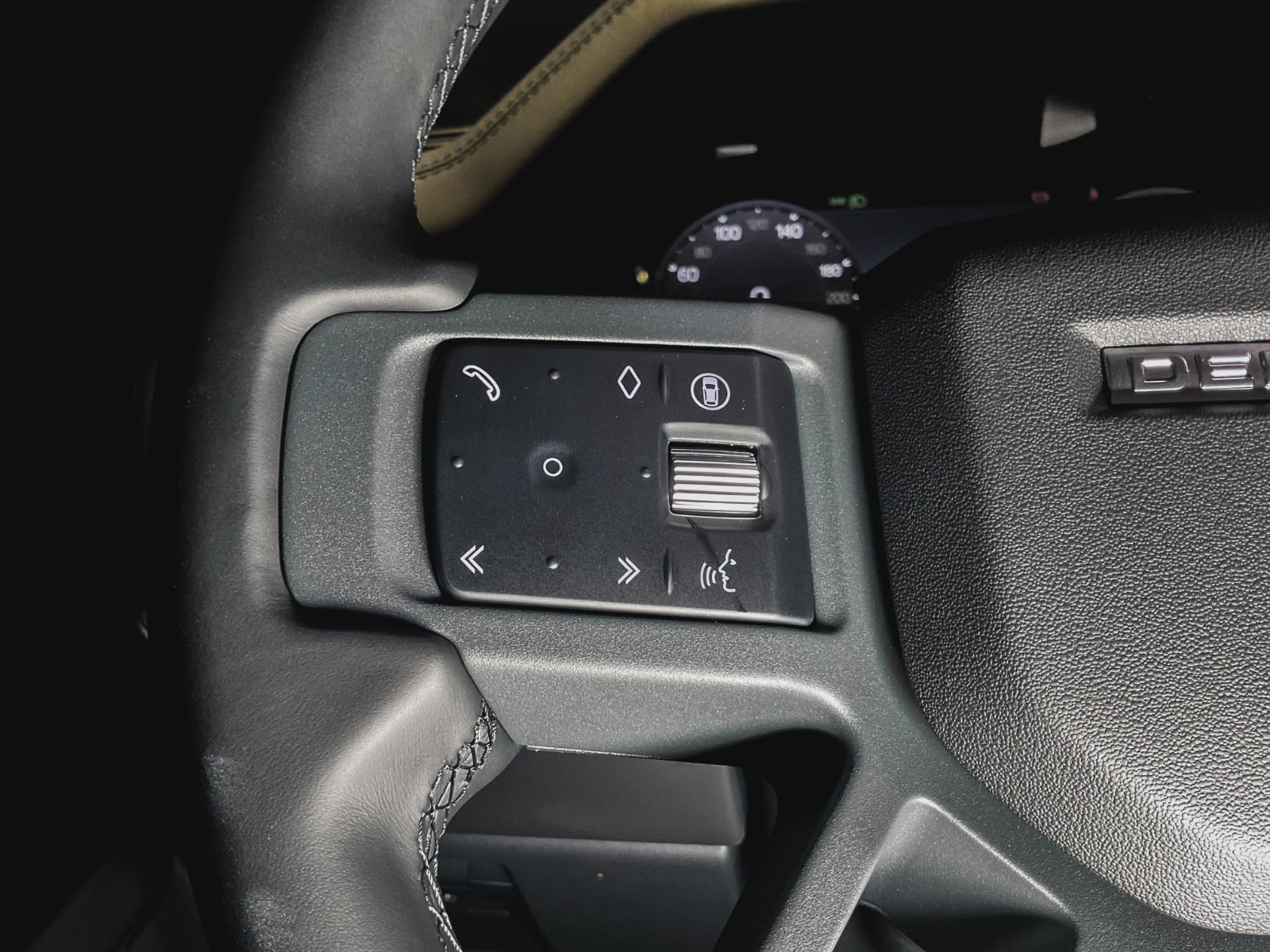 2025 Land Rover Defender S, Vancouver, Cash