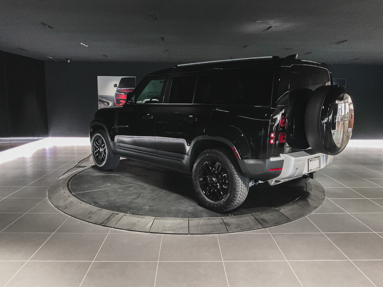 2025 Land Rover Defender S, Vancouver, Cash