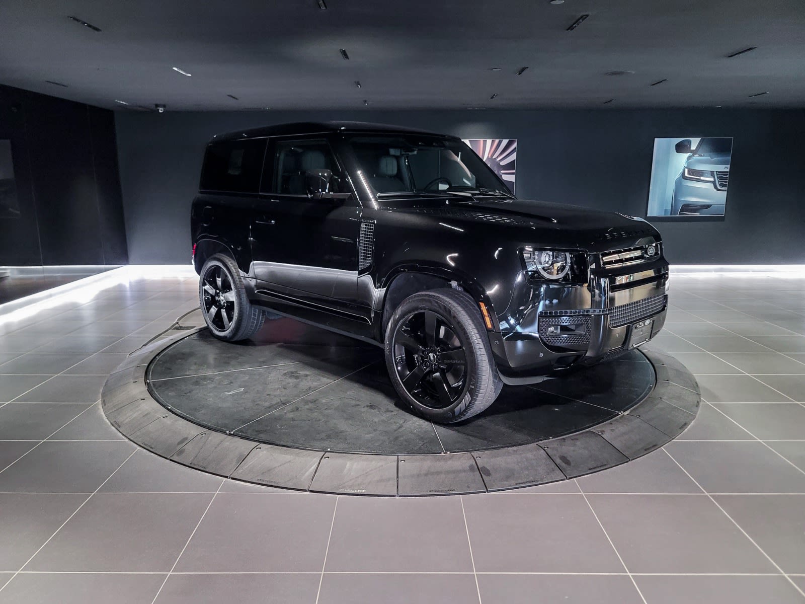 2025 Land Rover Defender V8, Vancouver, Cash