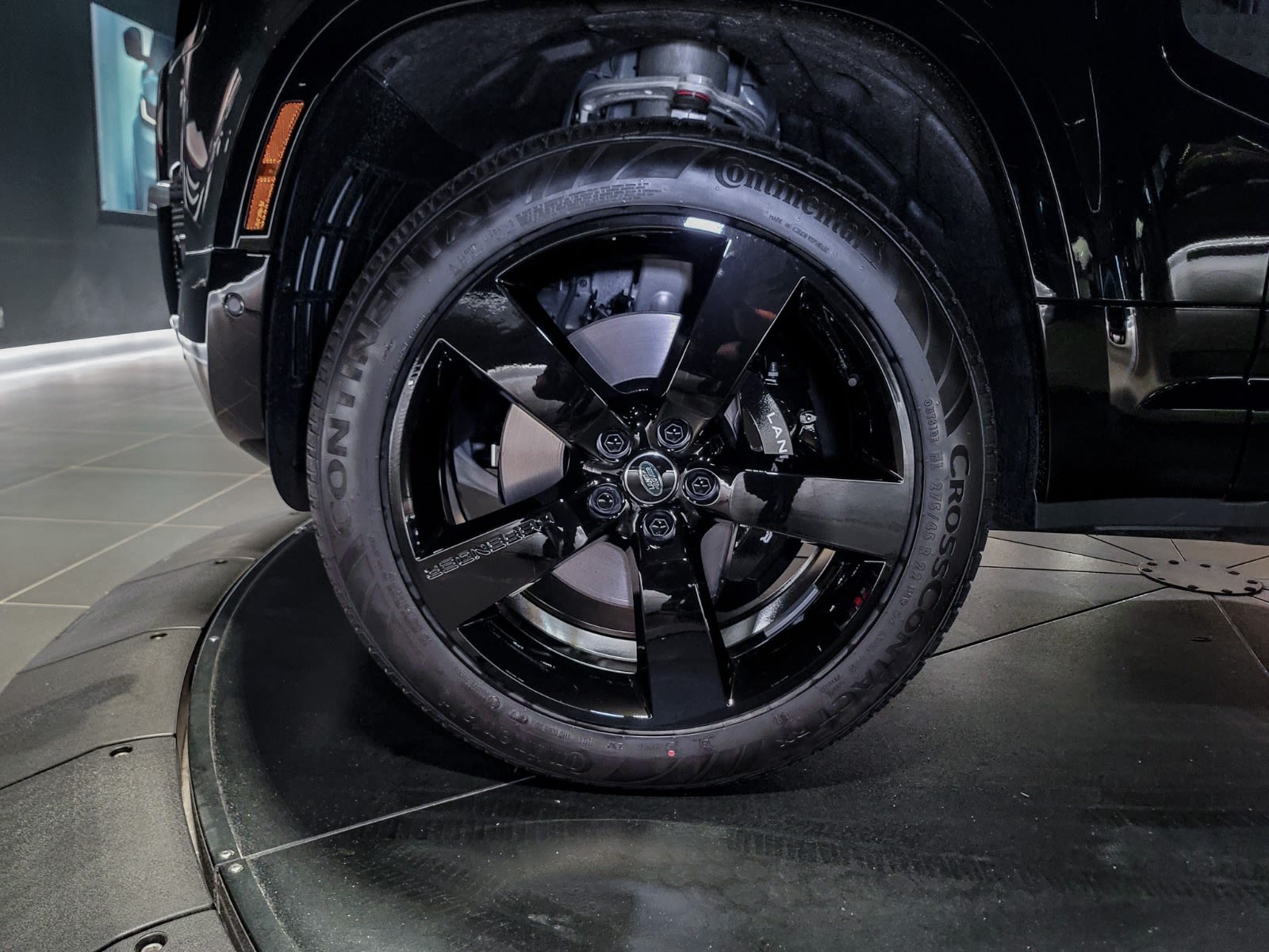 2025 Land Rover Defender V8, Vancouver, Cash