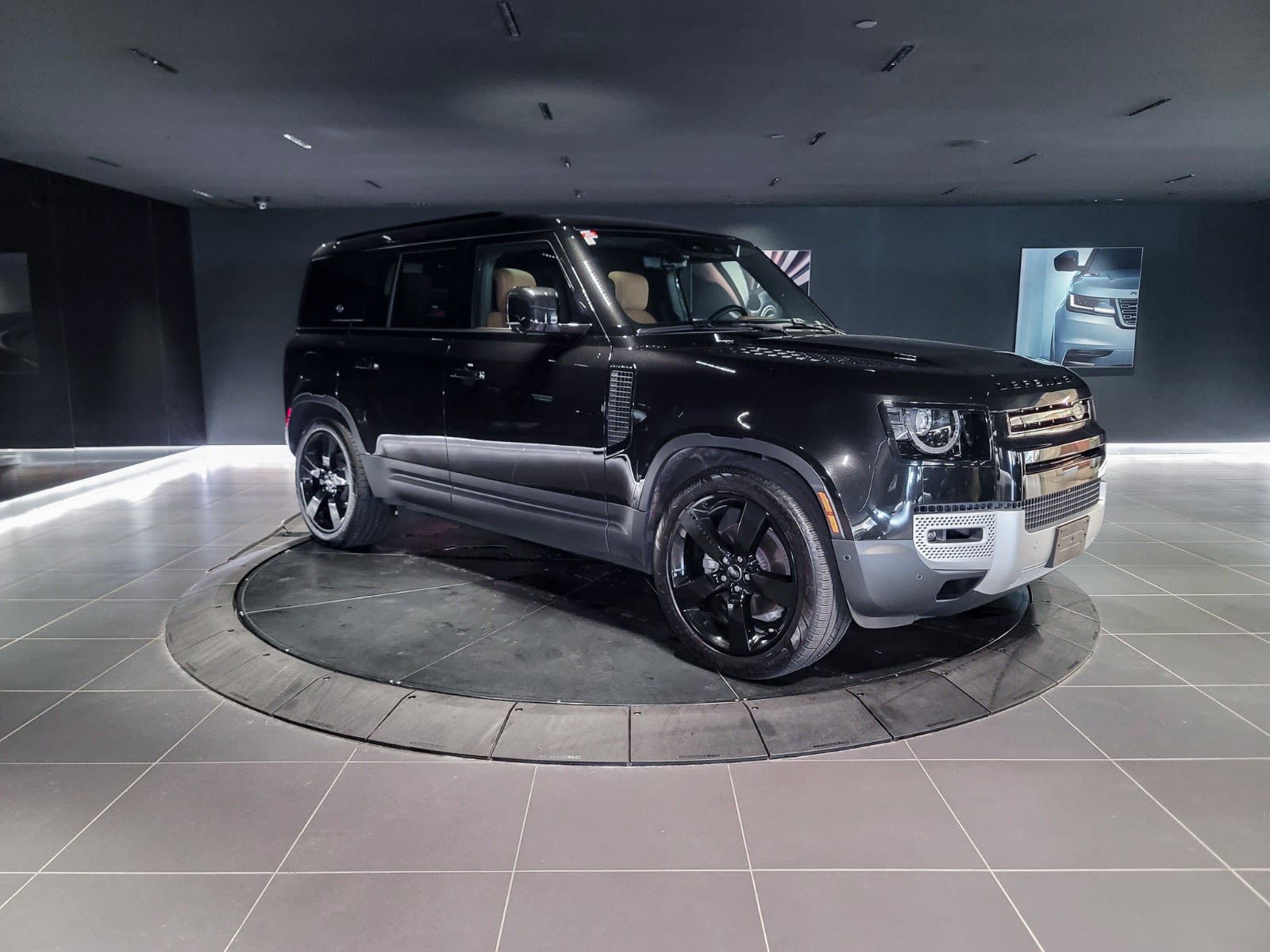 2024 Land Rover Defender S, Vancouver, Cash