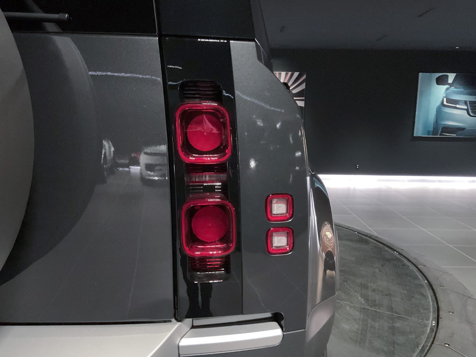 2025 Land Rover Defender S, Vancouver, Cash