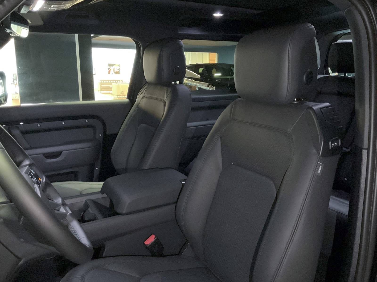 2025 Land Rover Defender S, Vancouver, Cash