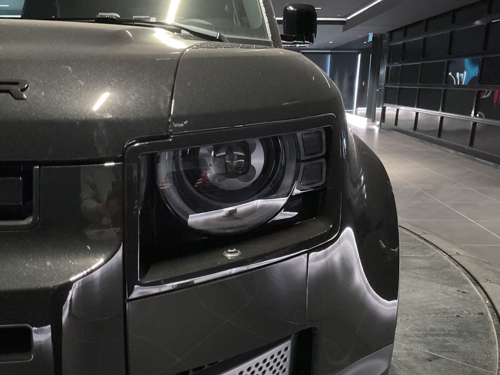 2025 Land Rover Defender S, Vancouver, Cash