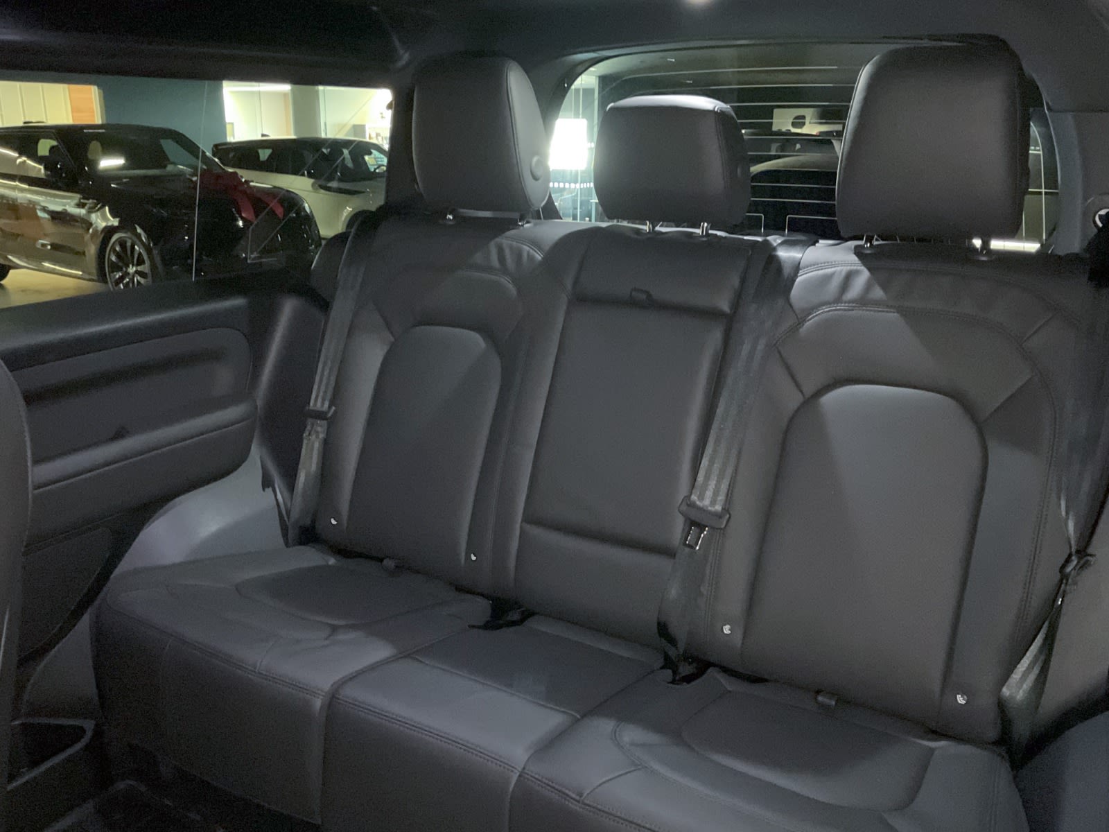 2025 Land Rover Defender S, Vancouver, Cash