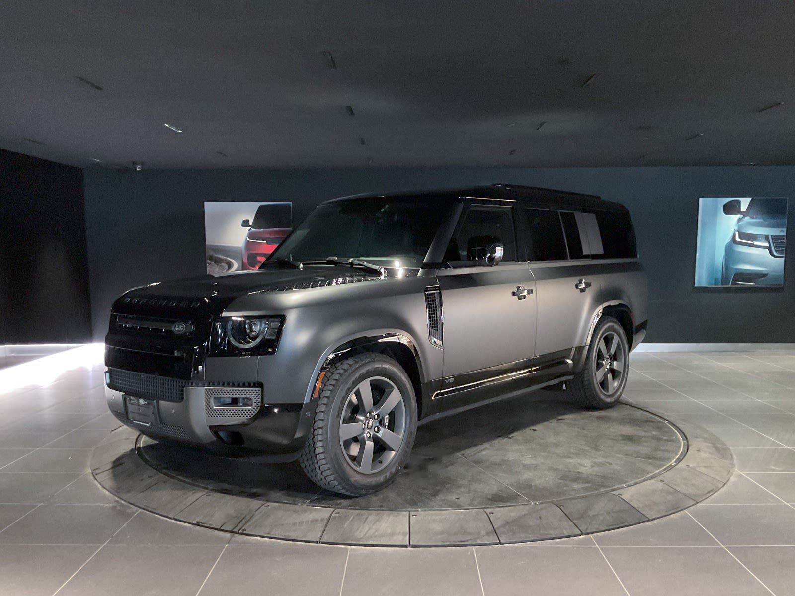 2025 Land Rover Defender V8, Vancouver, Cash