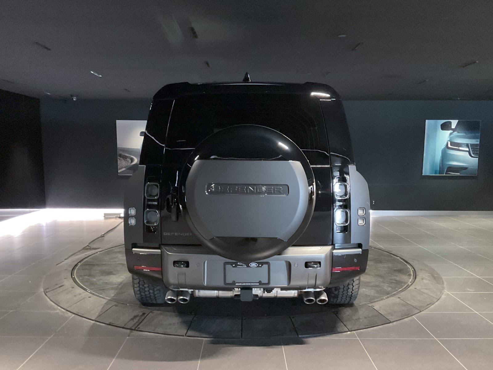 2025 Land Rover Defender V8, Vancouver, Cash