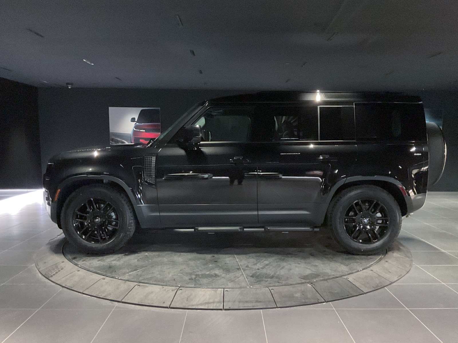 2025 Land Rover Defender S, Vancouver, Cash
