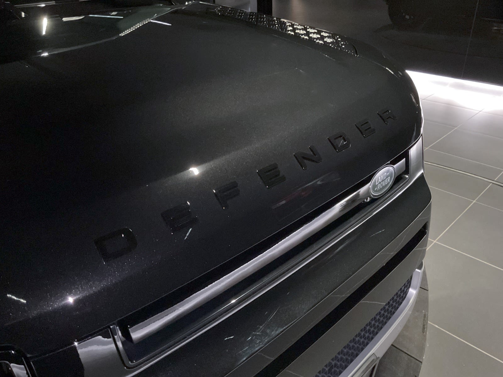 2025 Land Rover Defender S, Vancouver, Cash