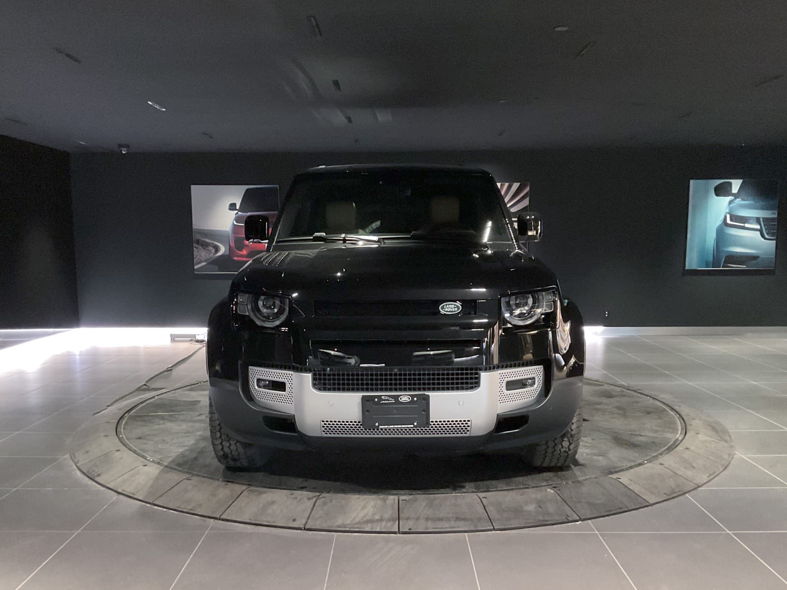 2025 Land Rover Defender S, Vancouver, Cash