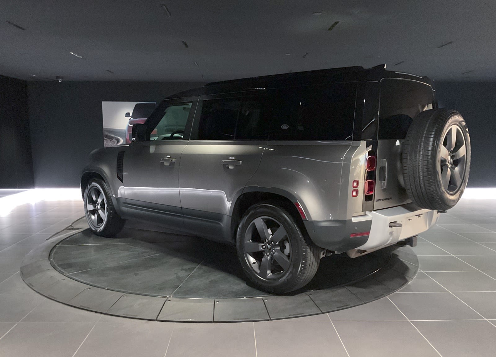 2023 Land Rover Defender S, Vancouver, Cash