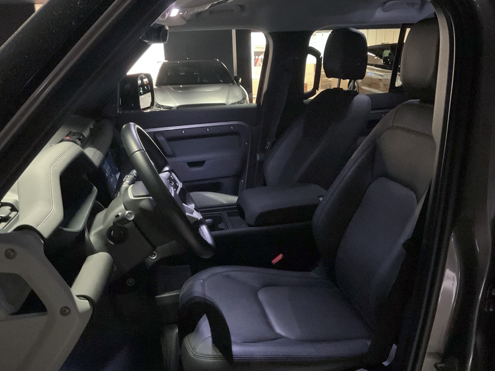 2023 Land Rover Defender S, Vancouver, Cash