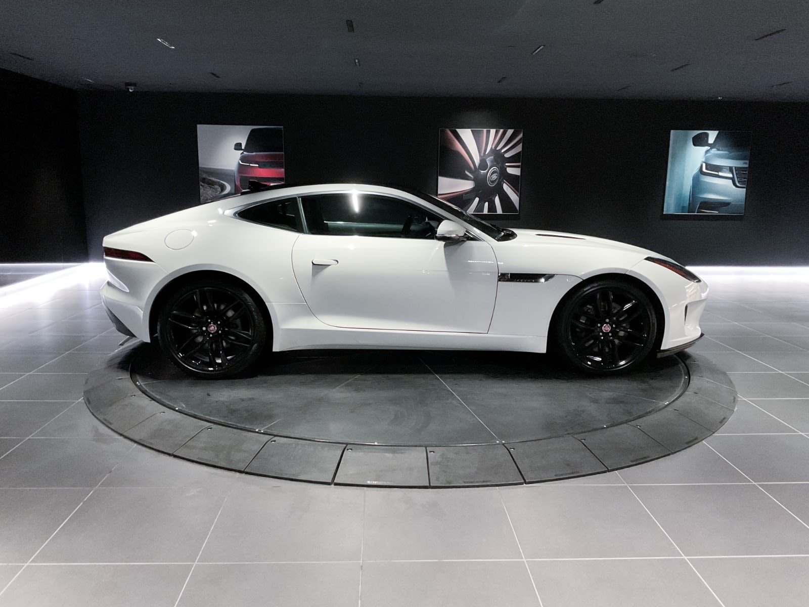 2018 Jaguar F-TYPE 296HP, Vancouver, Cash