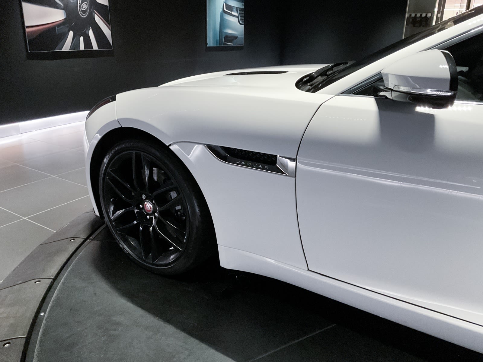 2018 Jaguar F-TYPE 296HP, Vancouver, Cash