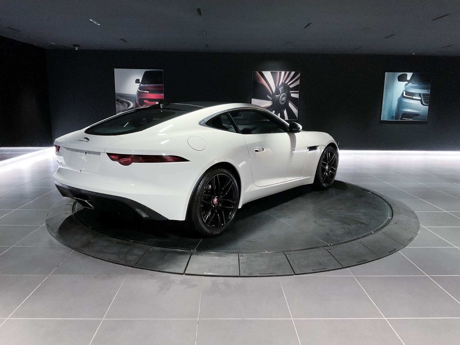 2018 Jaguar F-TYPE 296HP, Vancouver, Cash